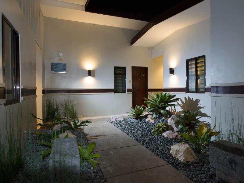 Garden View Hotel Angeles Exterior foto