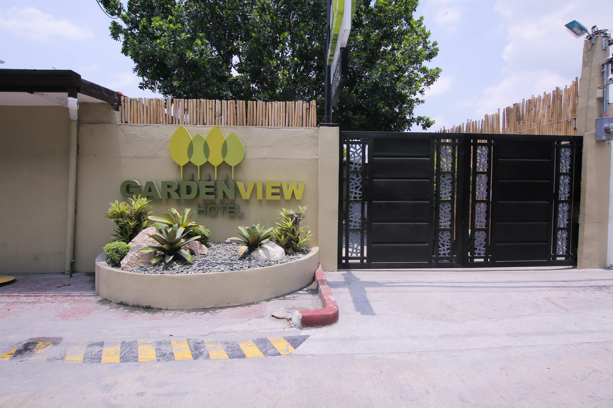 Garden View Hotel Angeles Exterior foto